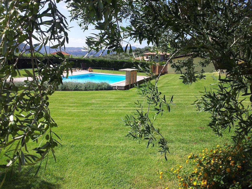 Hotel Piscina La Suite Prossedi Exterior foto
